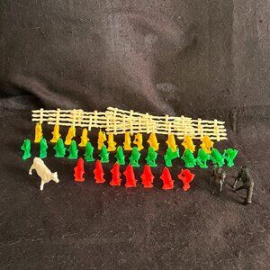 46 - Vintage Plastic Farm Animals/Fences